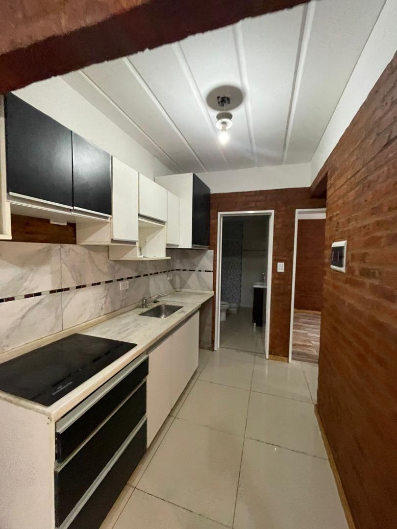 Chacabuco 400, Piso 1