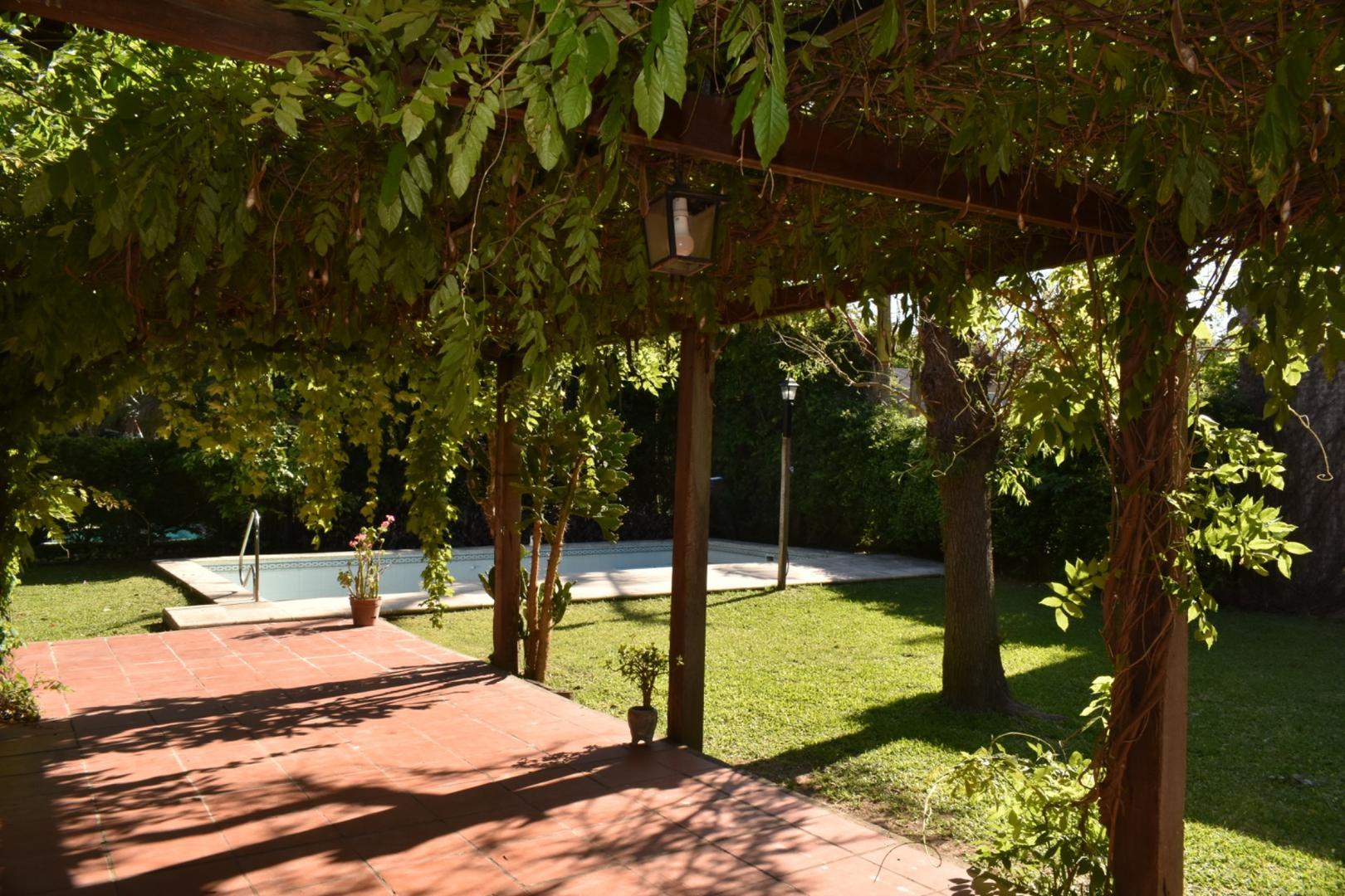 Hermosa casa en venta en Granadero Baigorria