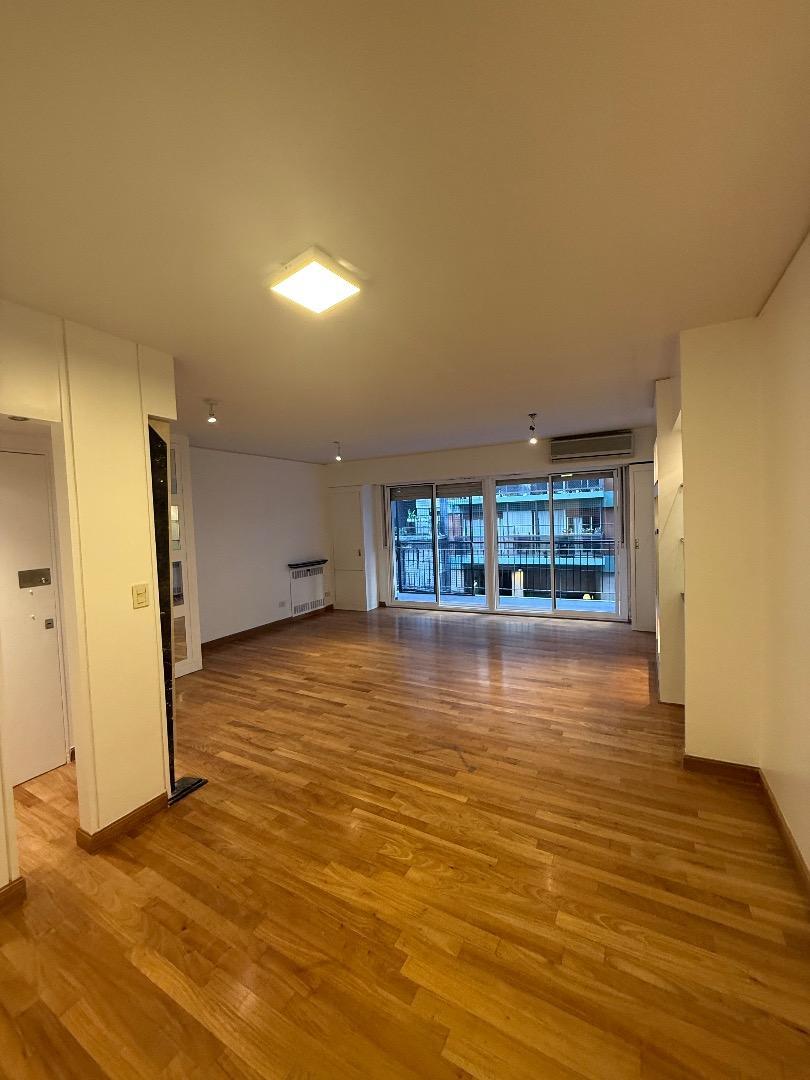 French 2242 , Piso 2