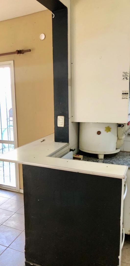 Depto Tipo Casa 3 ambientes con 2 baños