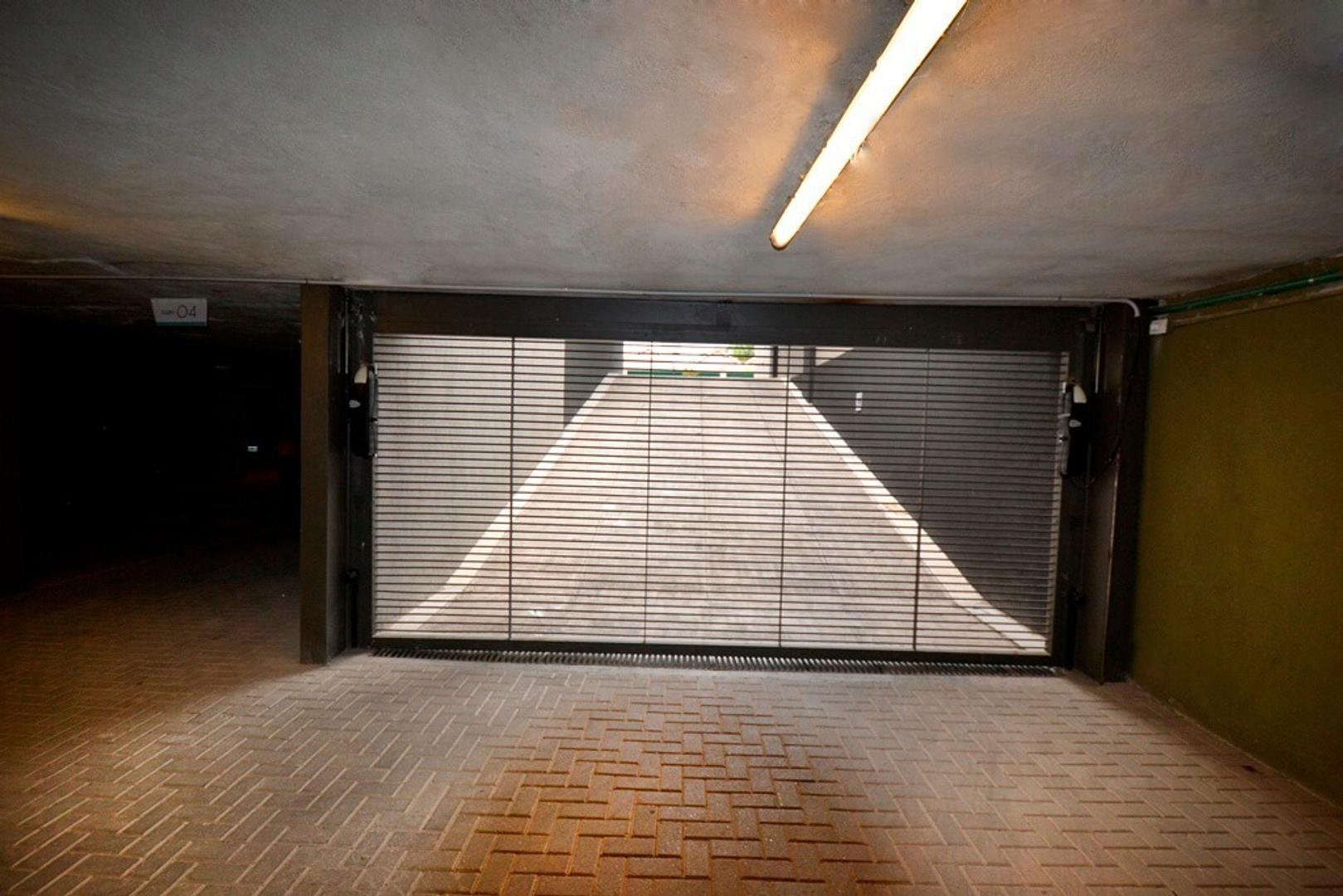 SE VENDE COCHERA  EN B° BAJO PALERMO, SUBSUELO