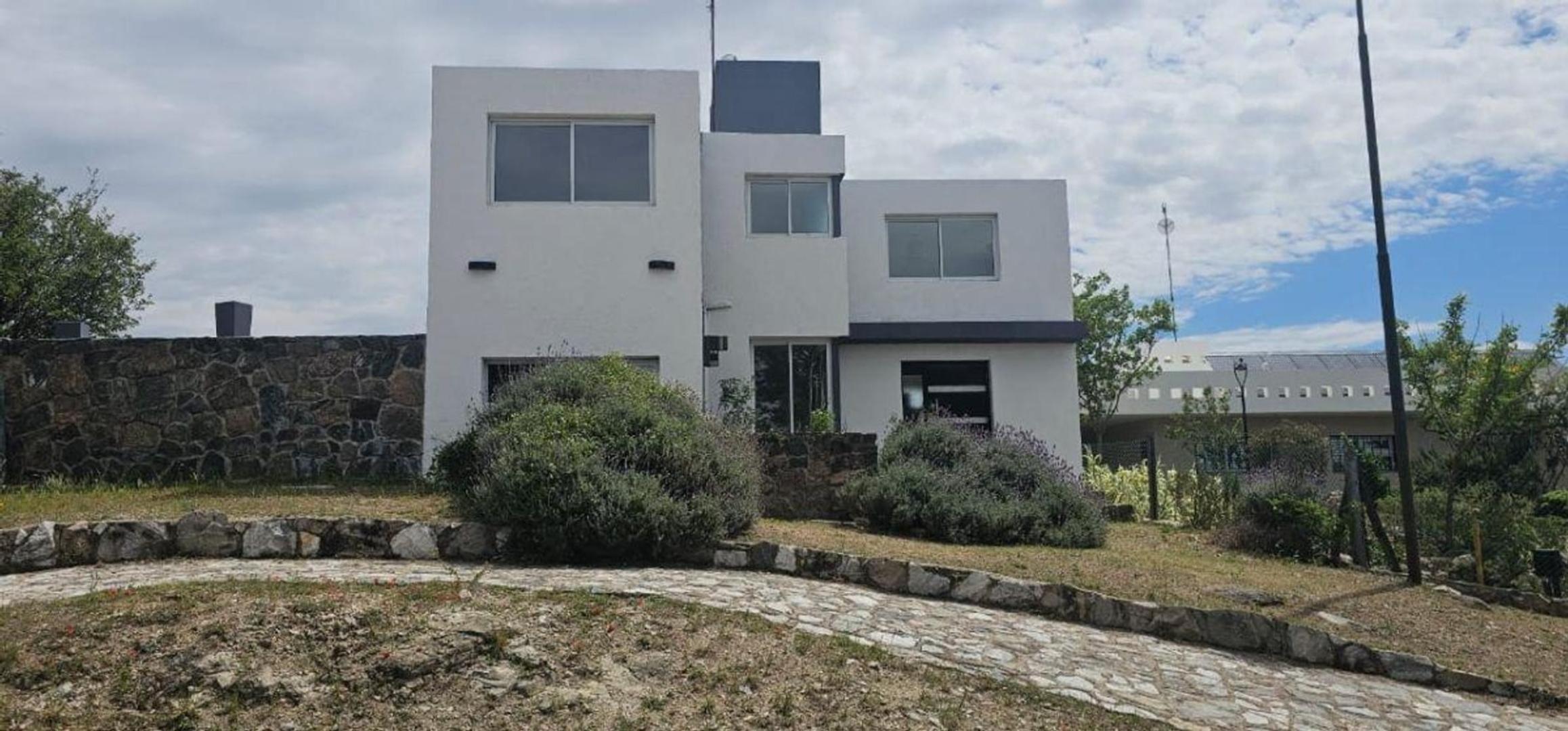 Casa en Alquiler de 2 dormitorios