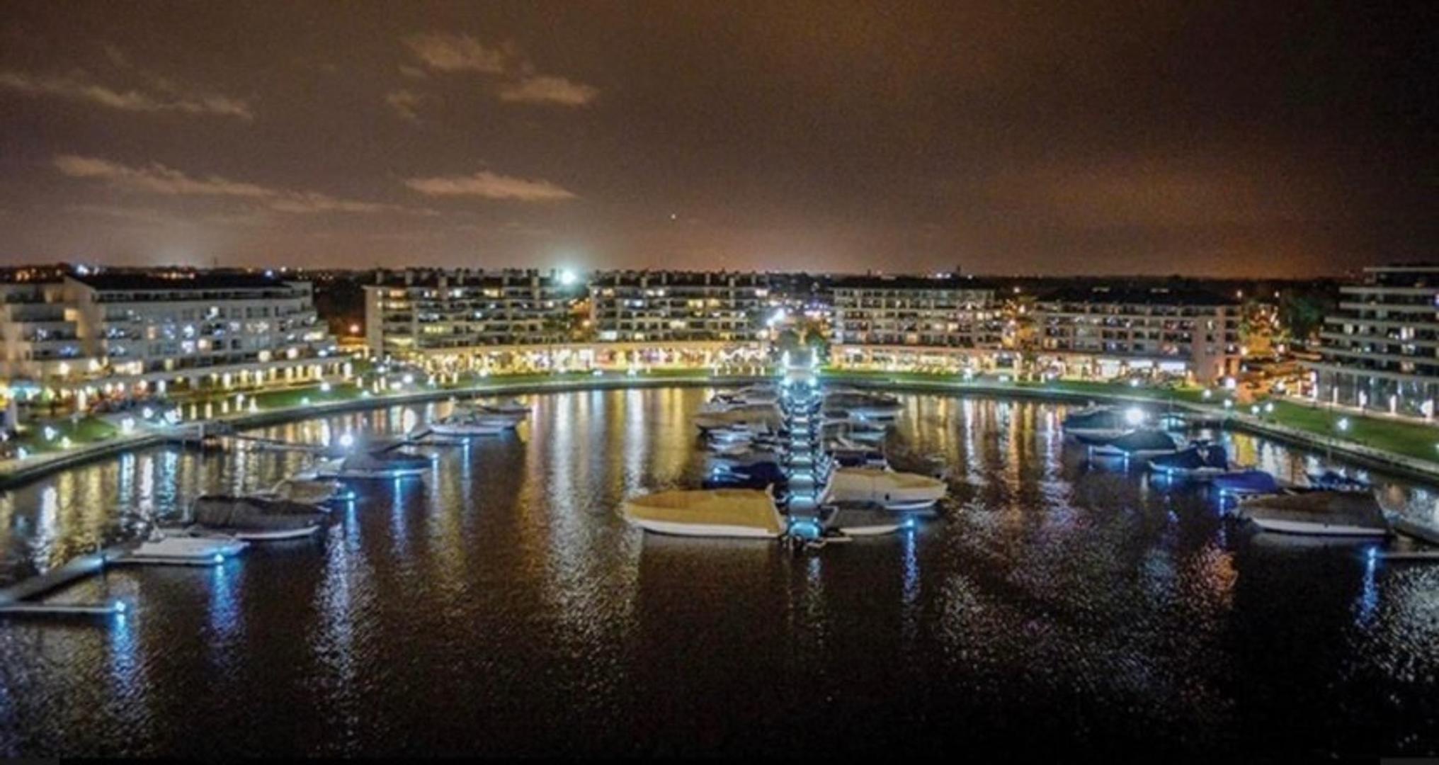 Avenida Del Puerto 610