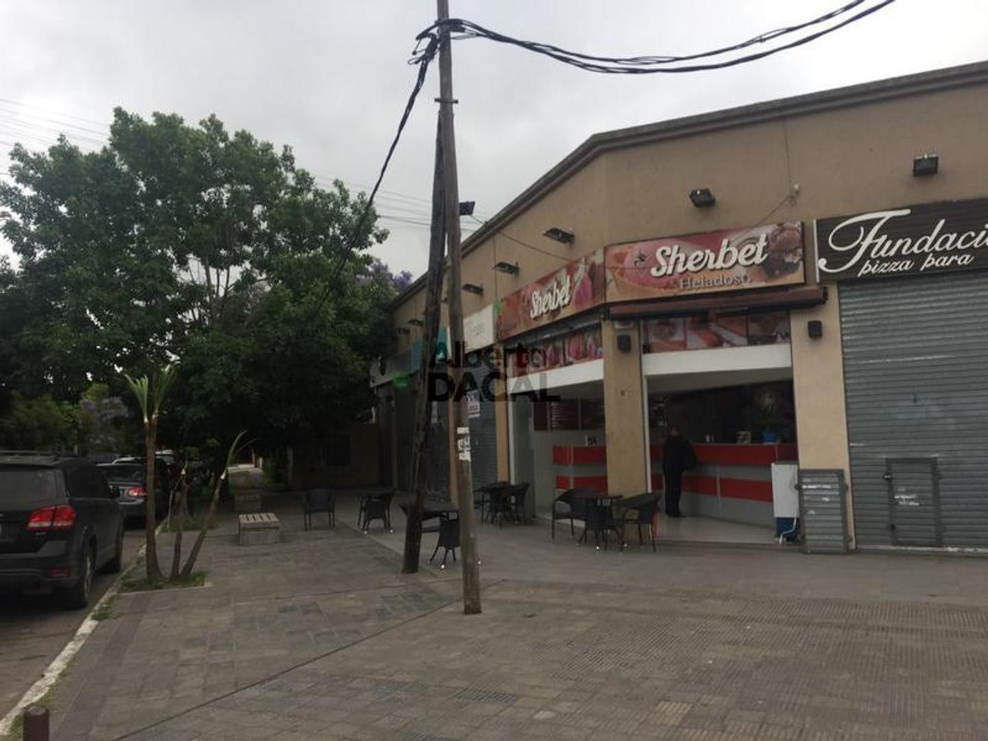 Local en Alquiler en City Bell, $ 850.000