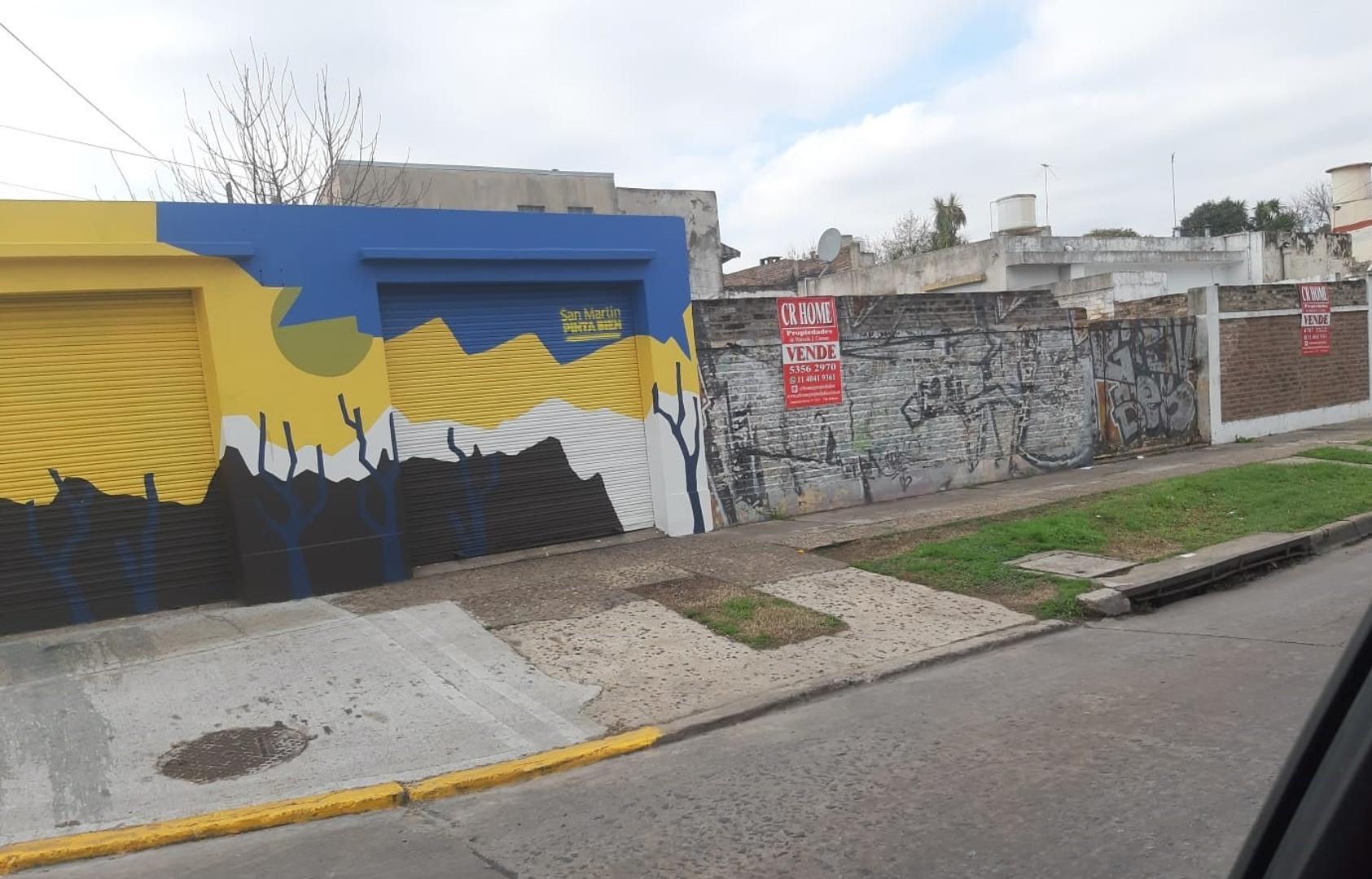 Venta casa y locales Chilavert