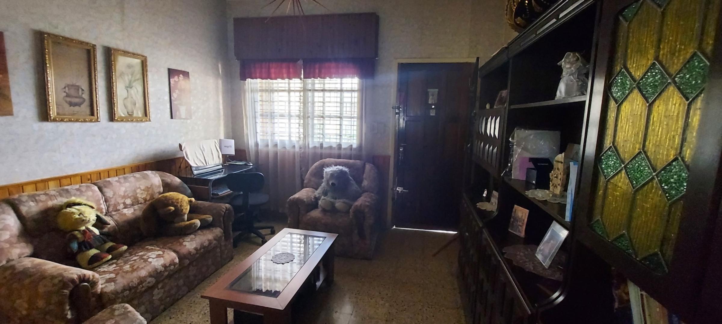 Casa 3 ambientes con 2 baños