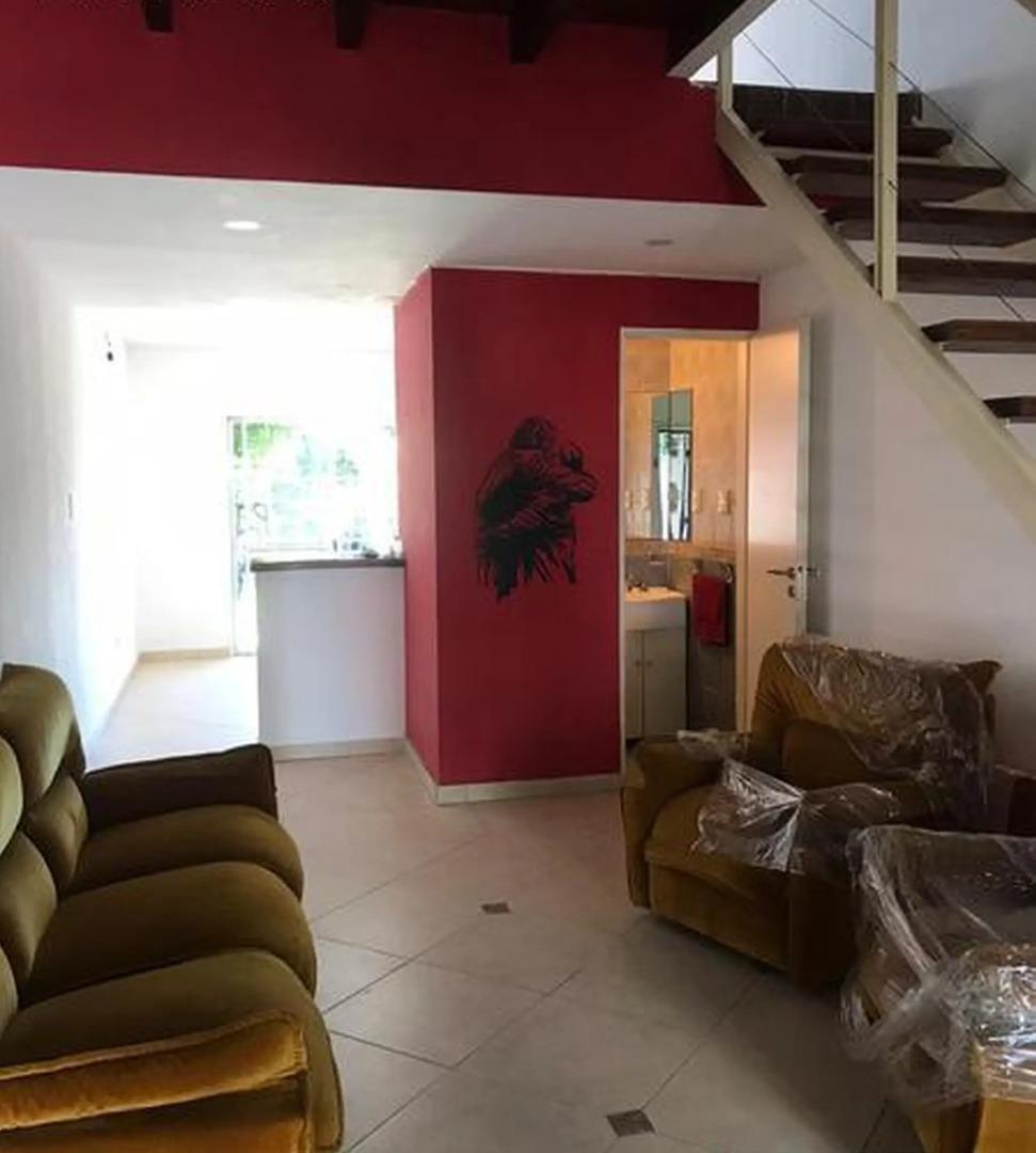 Depto Tipo Casa en Venta con 1 cocheras