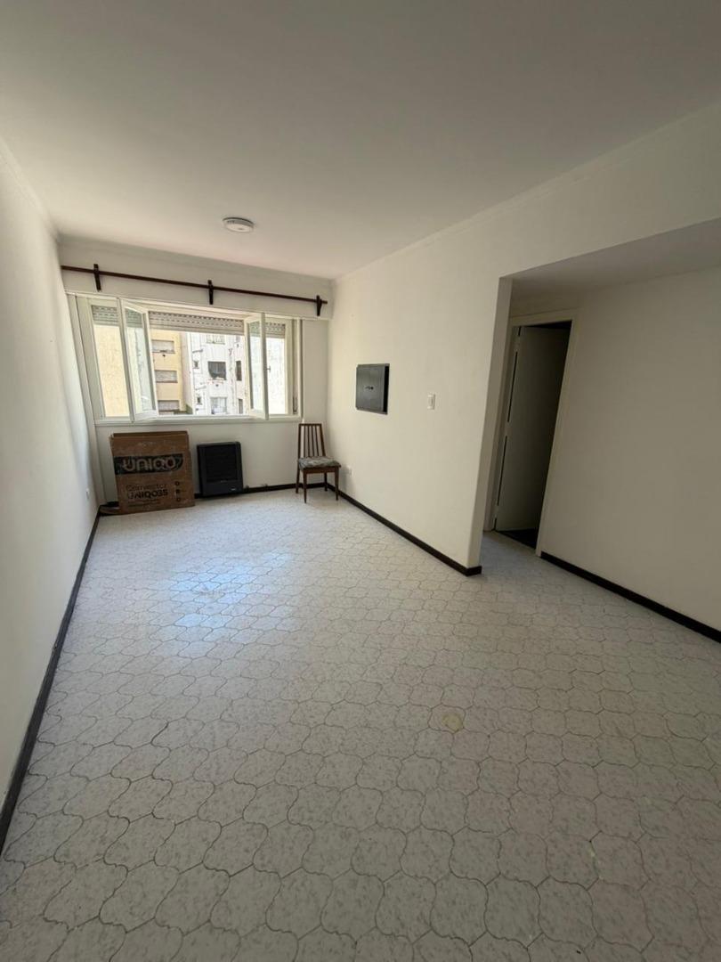 Monoambiente sin amueblar luminoso Centro MDP