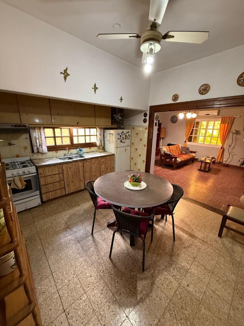 Depto Tipo Casa 3 ambientes con 2 baños