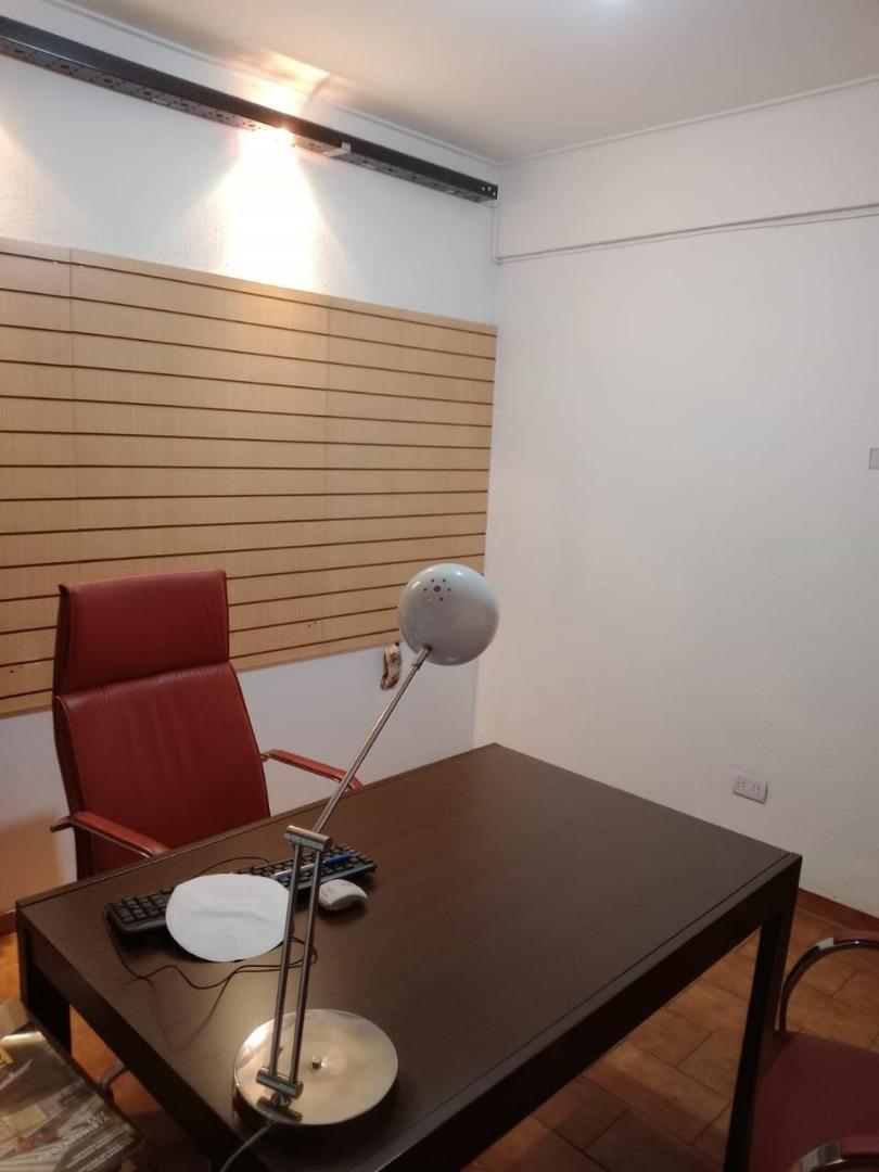 Boulevard Arturo Illia 100