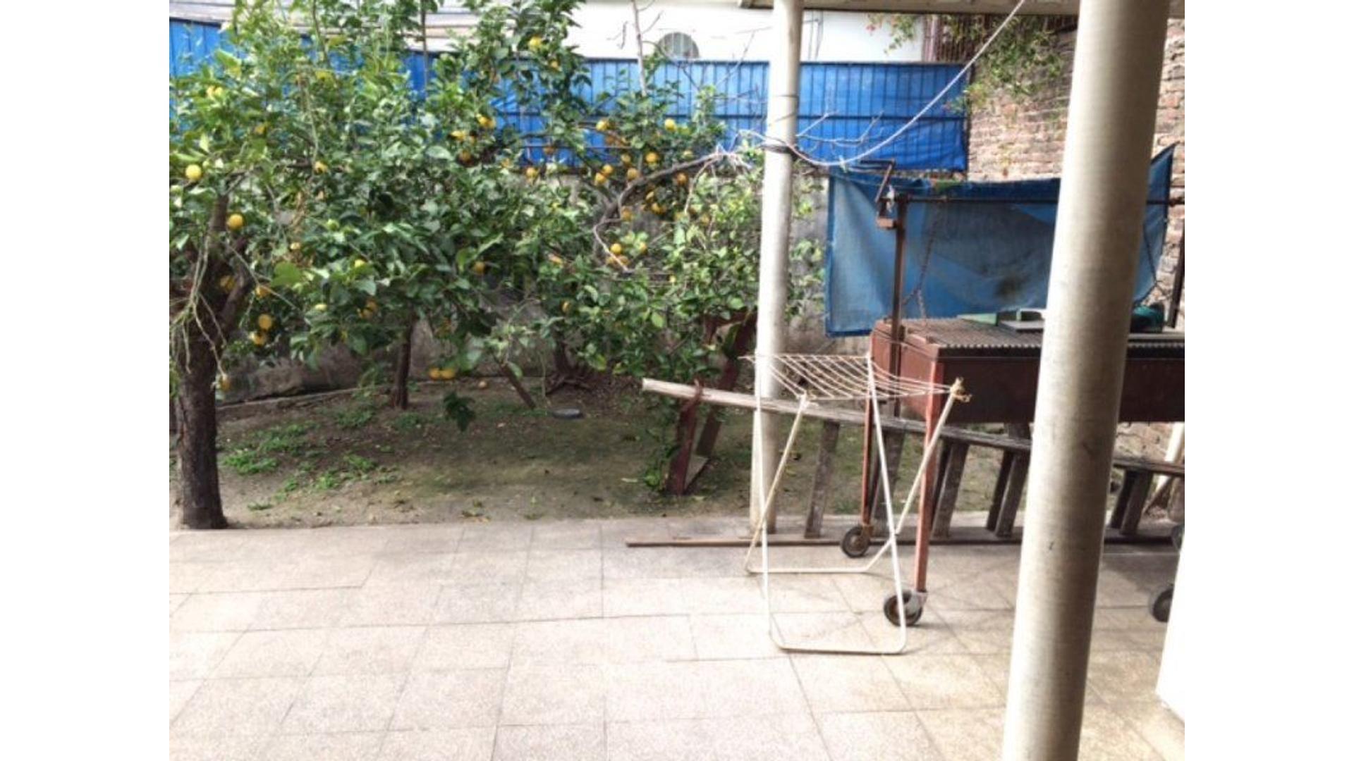 Depto Tipo Casa 3 ambientes con 1 baño