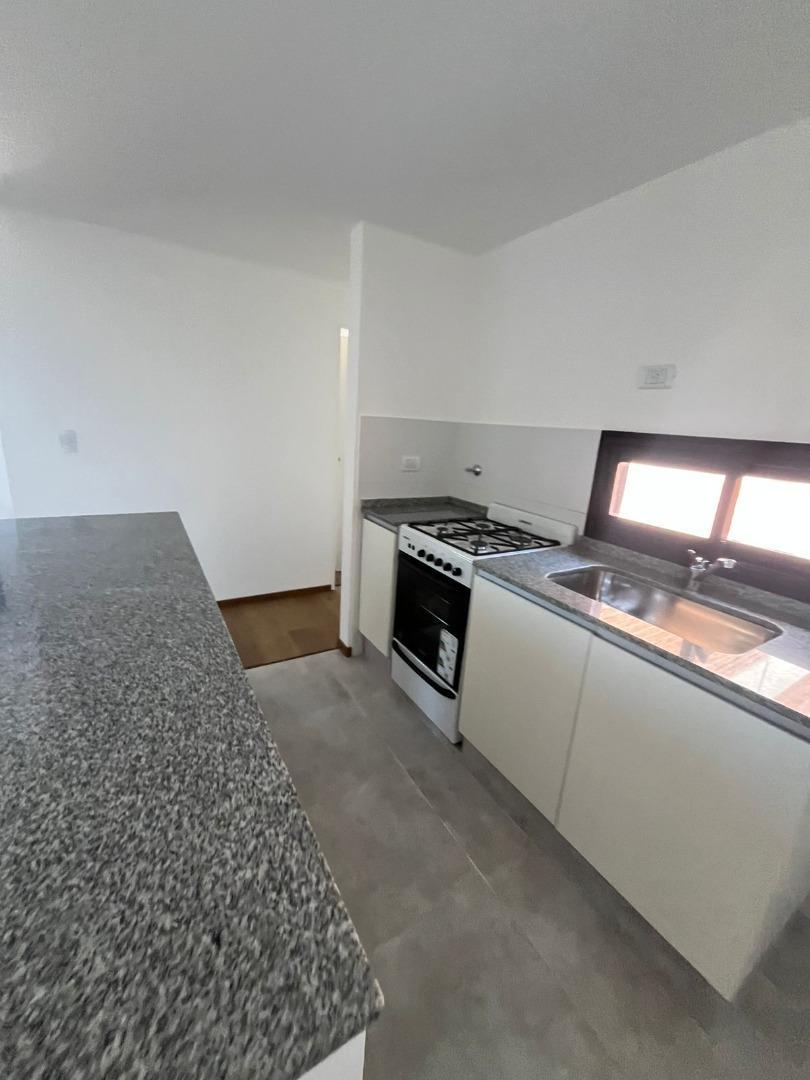 Departamento en Alquiler con 1 cocheras