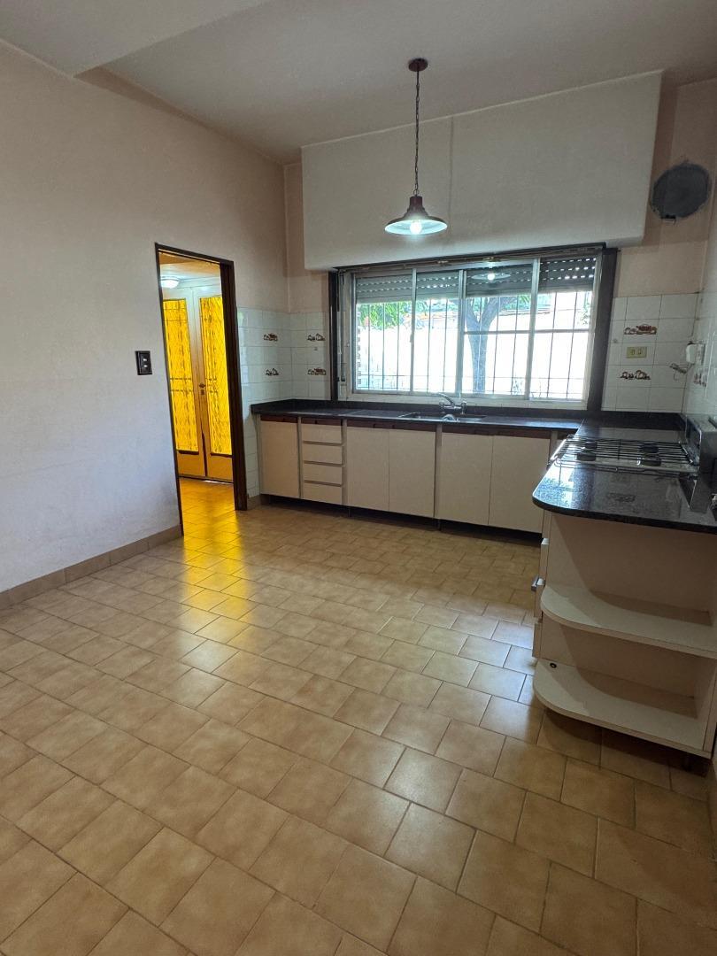 PH EN VENTA CON PATIO Y JARDIN - APTO CREDITO