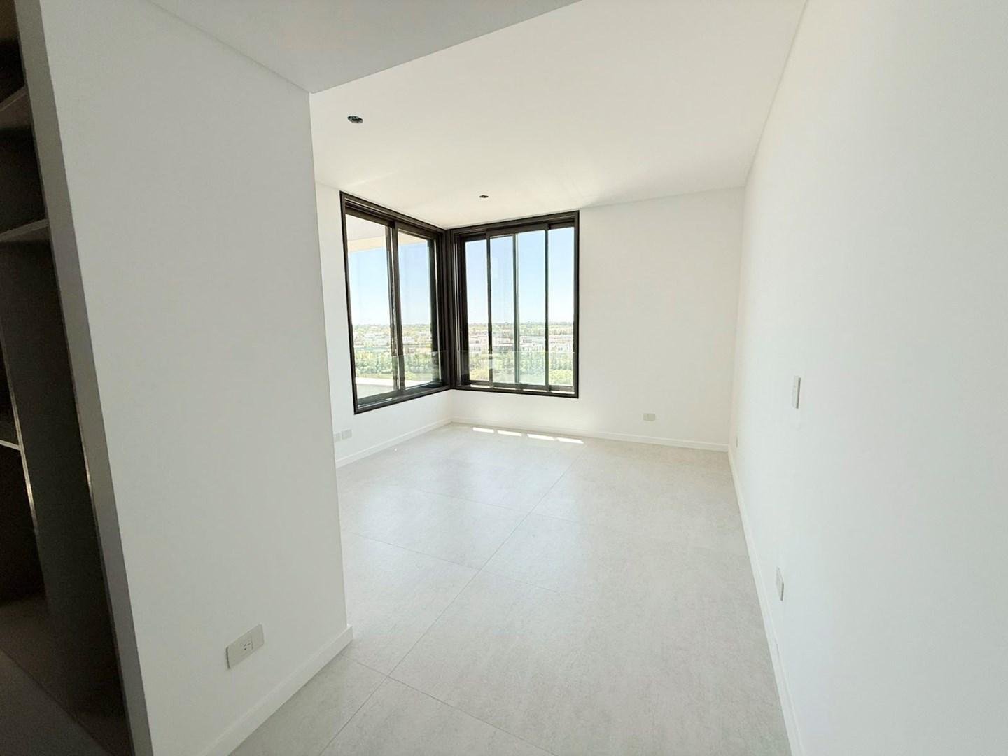 Departamento 4 ambientes con 4 baños