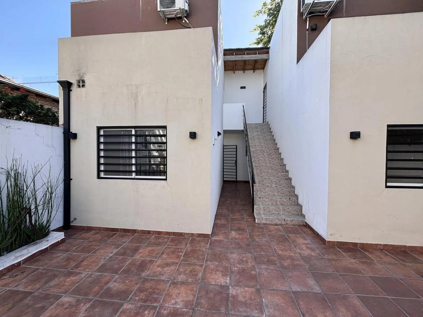 DEPARTAMENTO EN VENTA 2 AMBIENTES CON PATIO Y CESPED