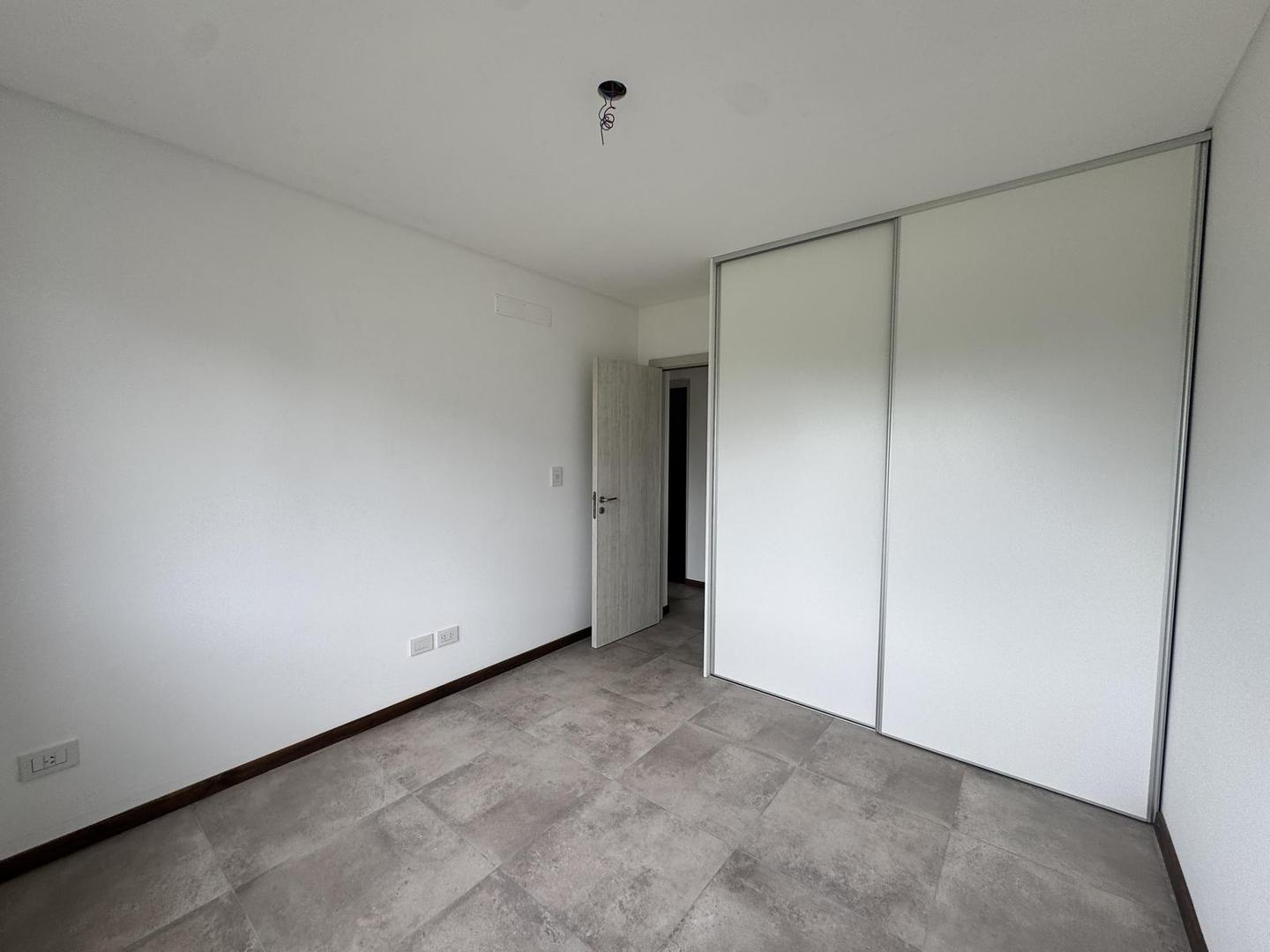 Departamento en Alquiler con 2 cocheras