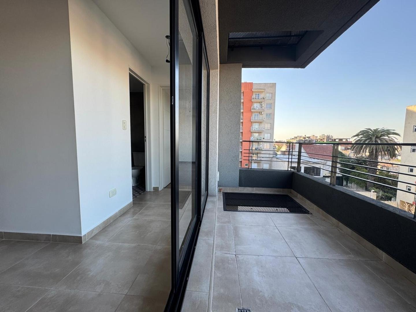 Chacabuco 72 , Piso 4