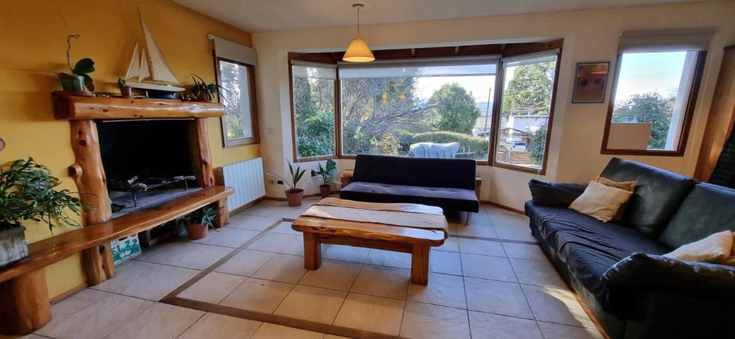 Casa 5 ambientes con 3 baños