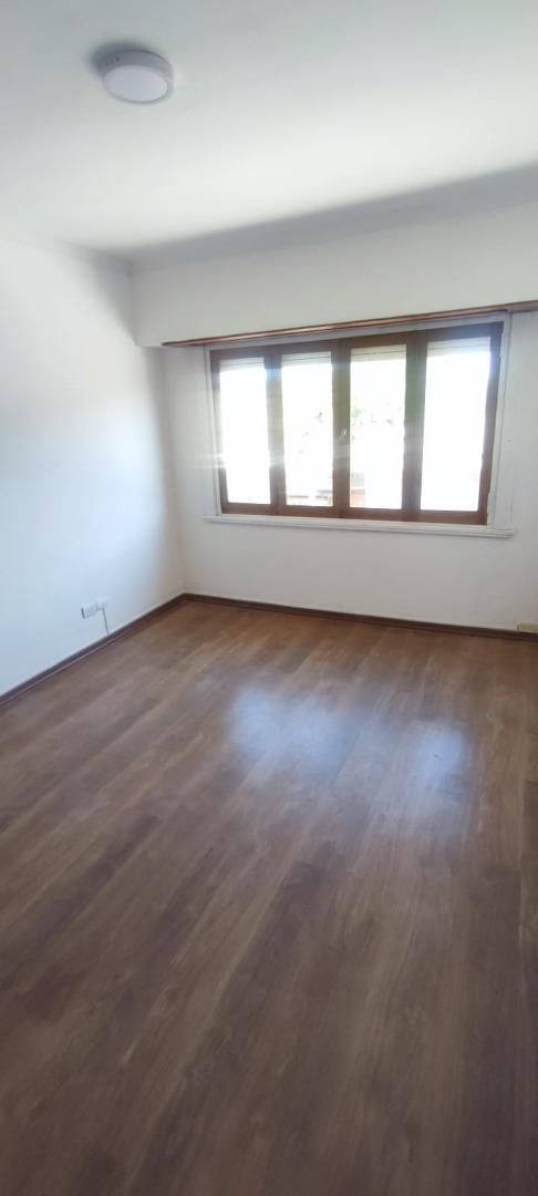 Depto Tipo Casa en Alquiler de 2 dormitorios