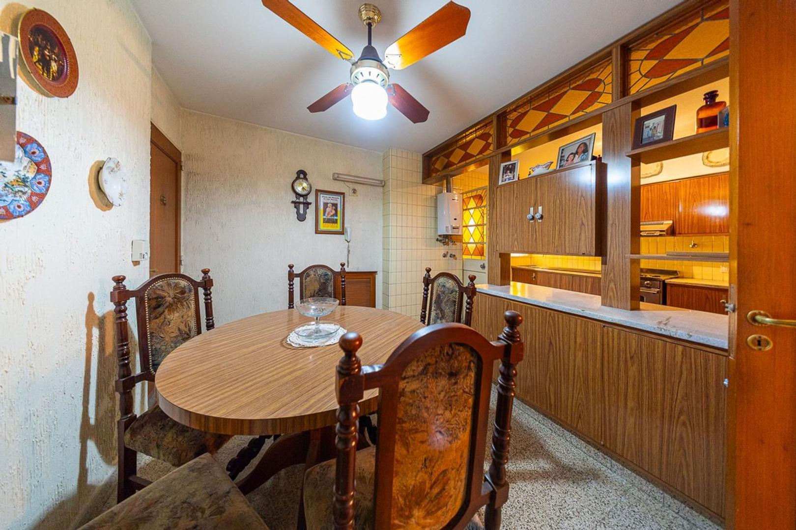 Departamento 5 ambientes con 2 baños