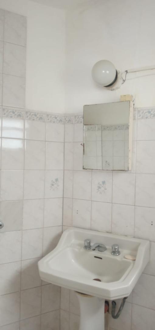 Depto Tipo Casa en Venta 50 años