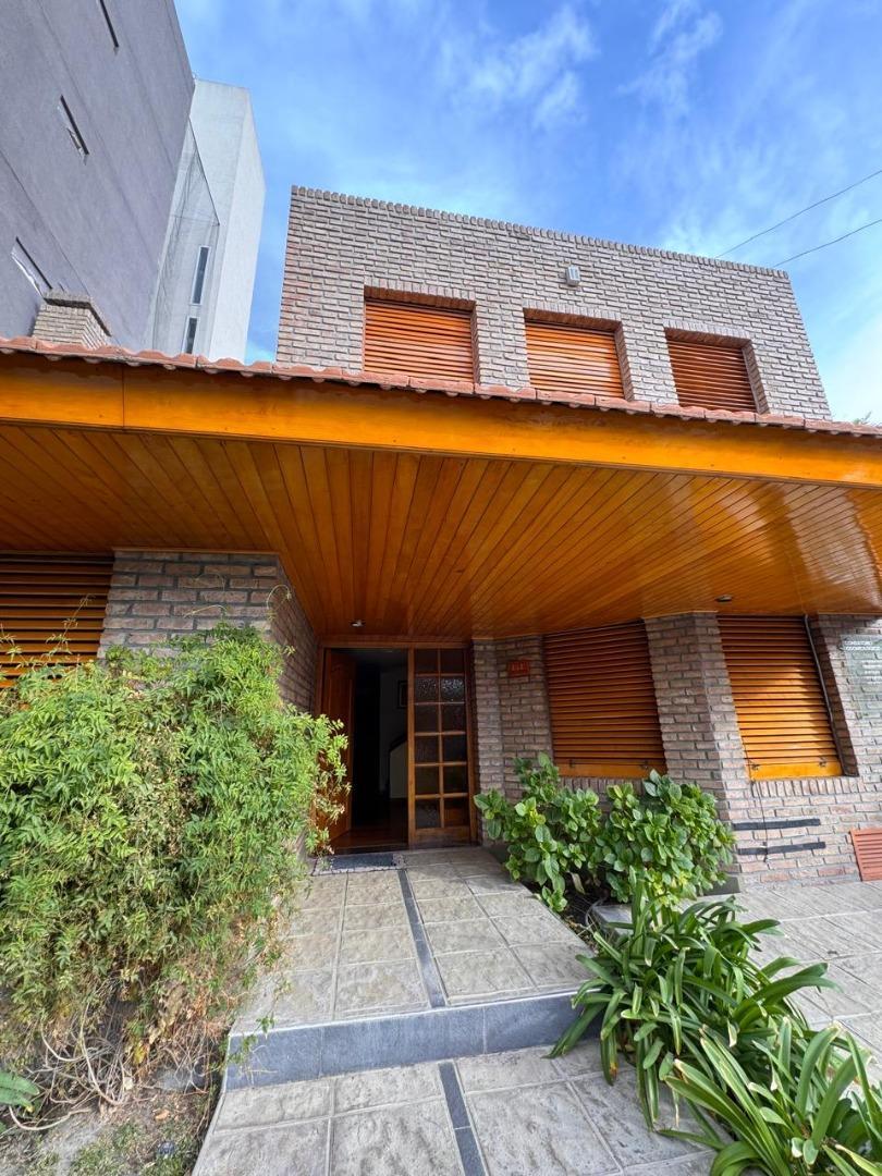 VENTA CASA AREA CENTRO ESTE