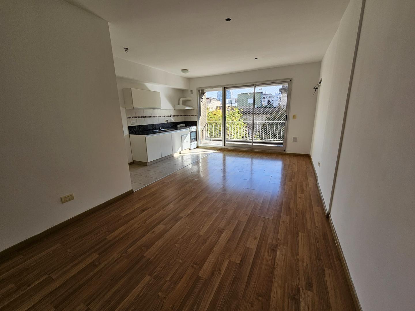 Departamento en Alquiler en Boca, $ 950.000