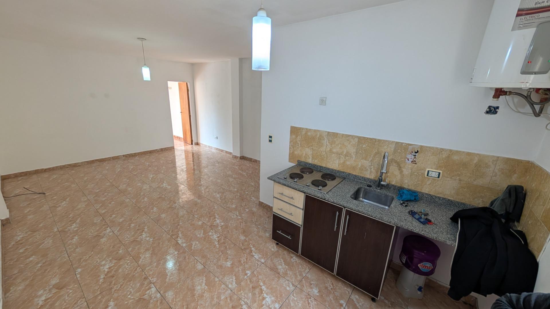 Balcarce 837 , Piso 1