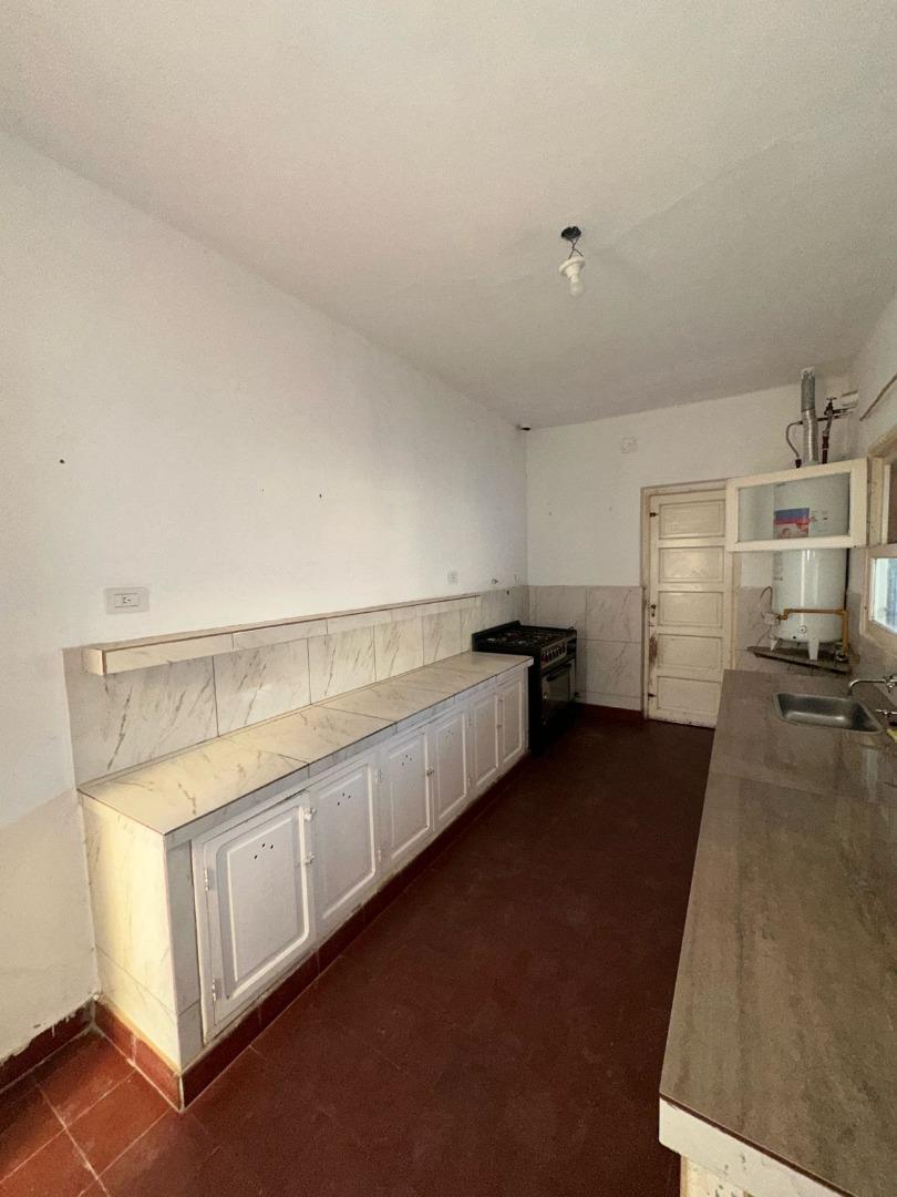 Casa 7 ambientes con 3 baños