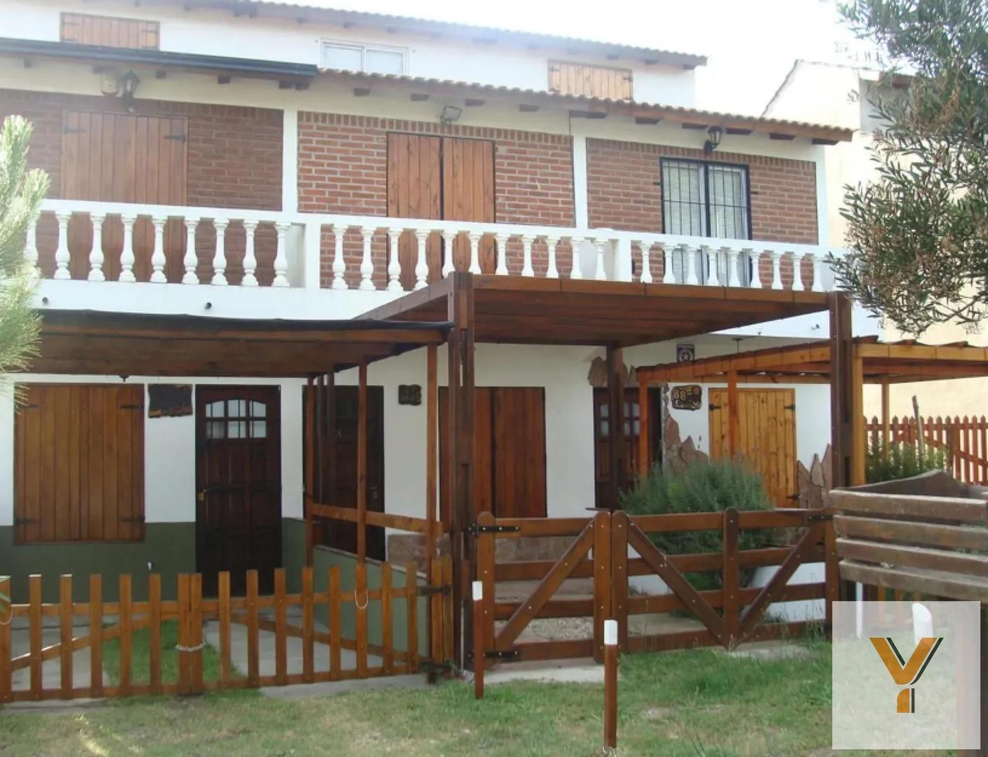 Triplex en venta - 3 Dormitorios 1 Baño - Mar del Tuyú