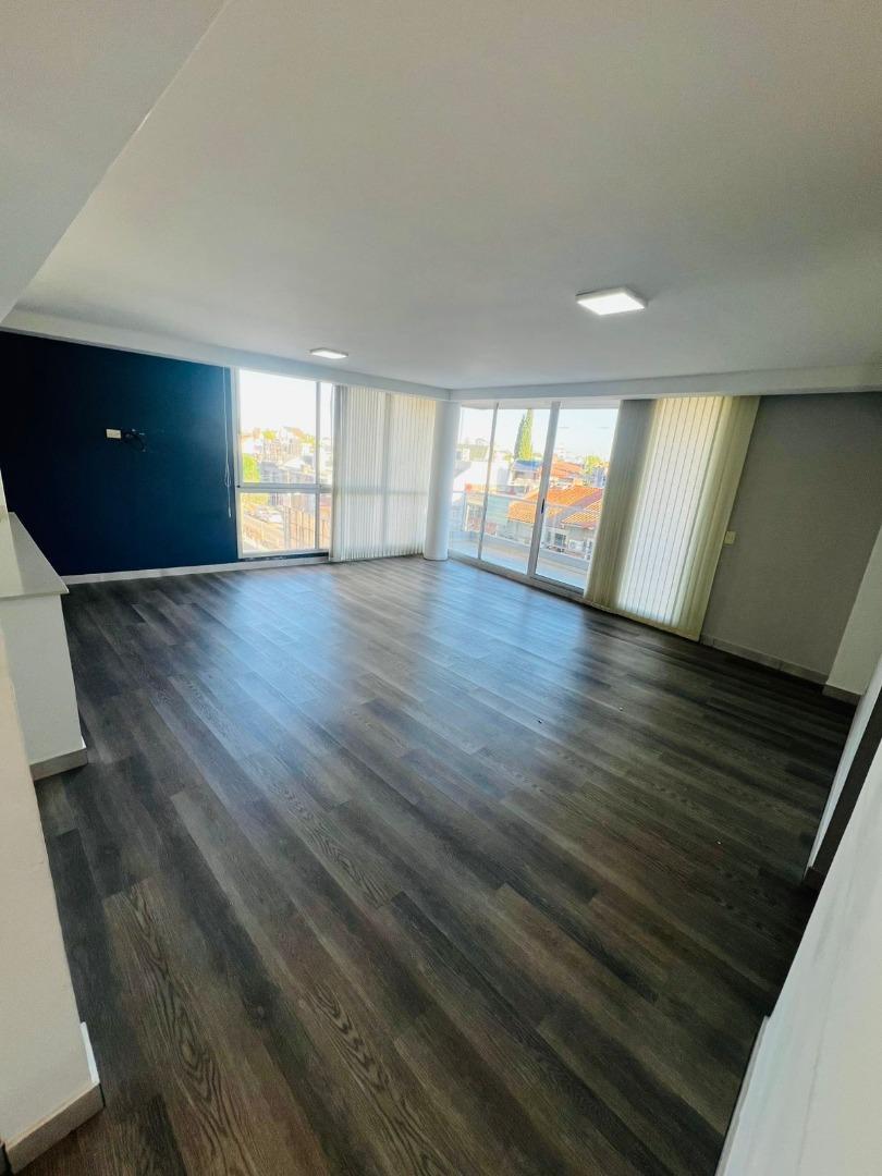 Departamento 4 ambientes con 3 baños