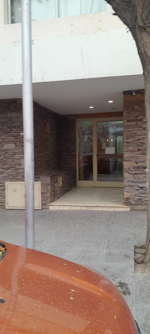 VENDE NEUQUEN CENTRO DPTO 2 DORMIT