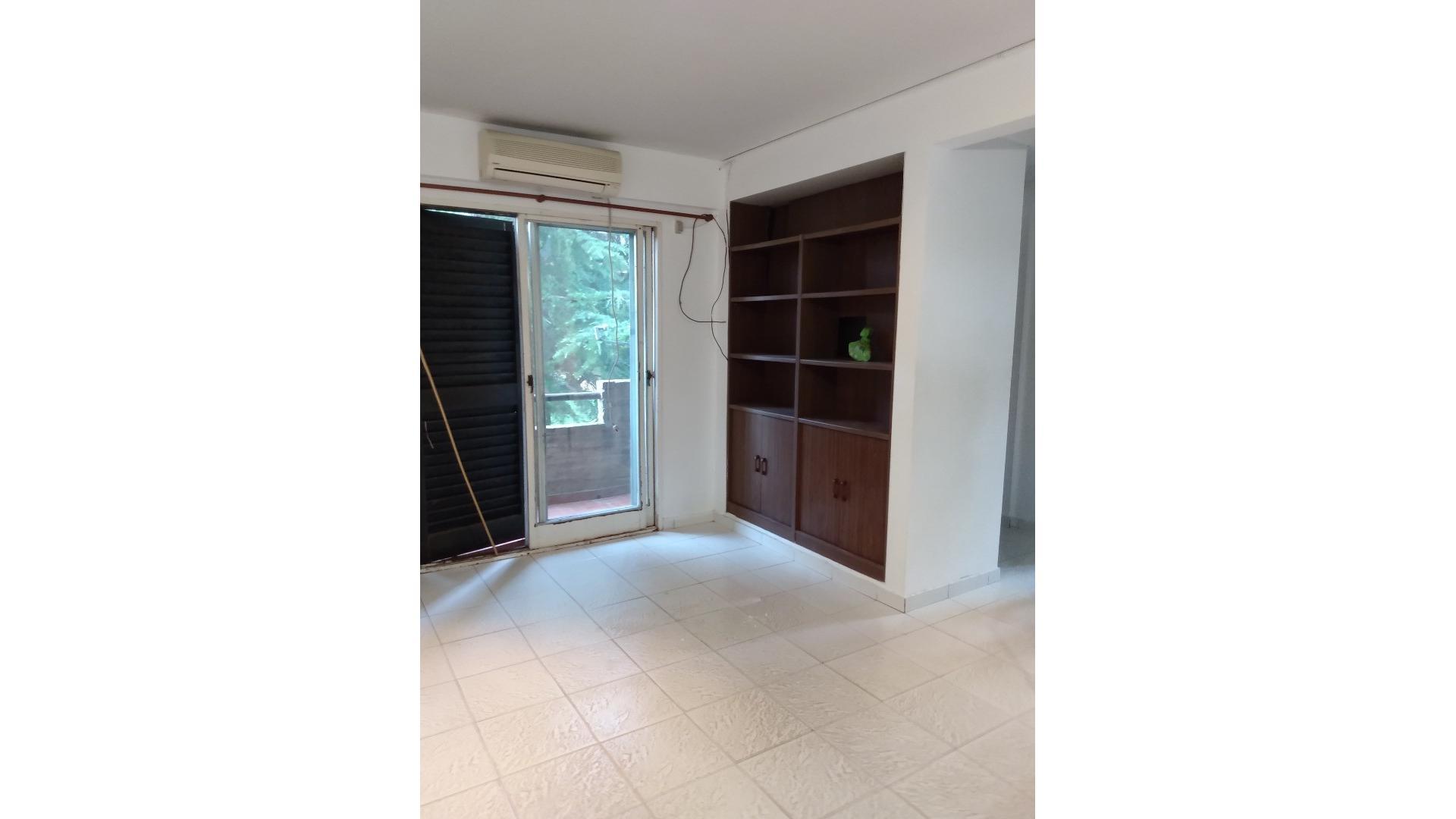 Av. Monteverde 2470 , Piso 1