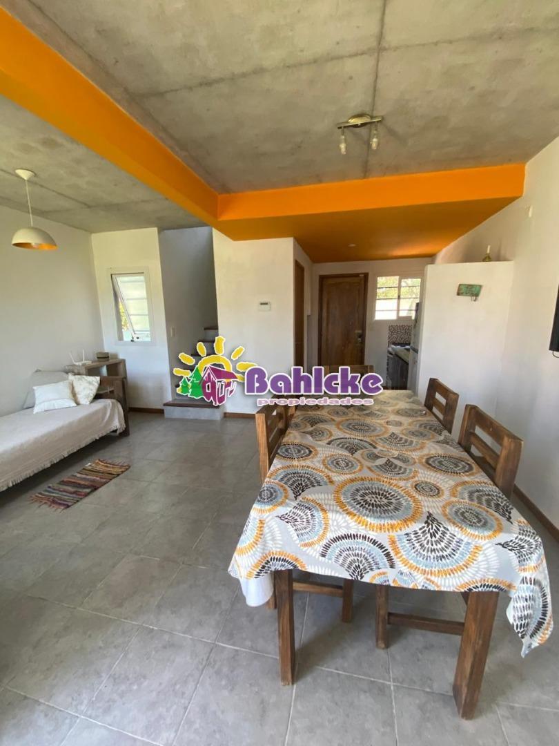 Casa 3 ambientes con 2 baños