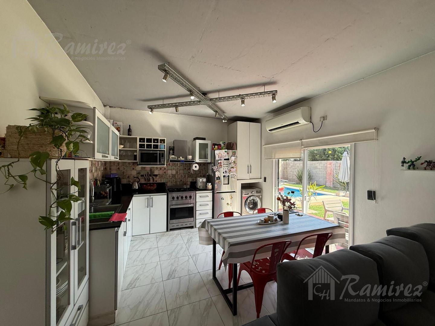 Casa 3 ambientes con 2 baños