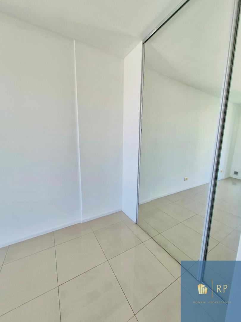 Departamento en Alquiler en Flores, $ 800.000