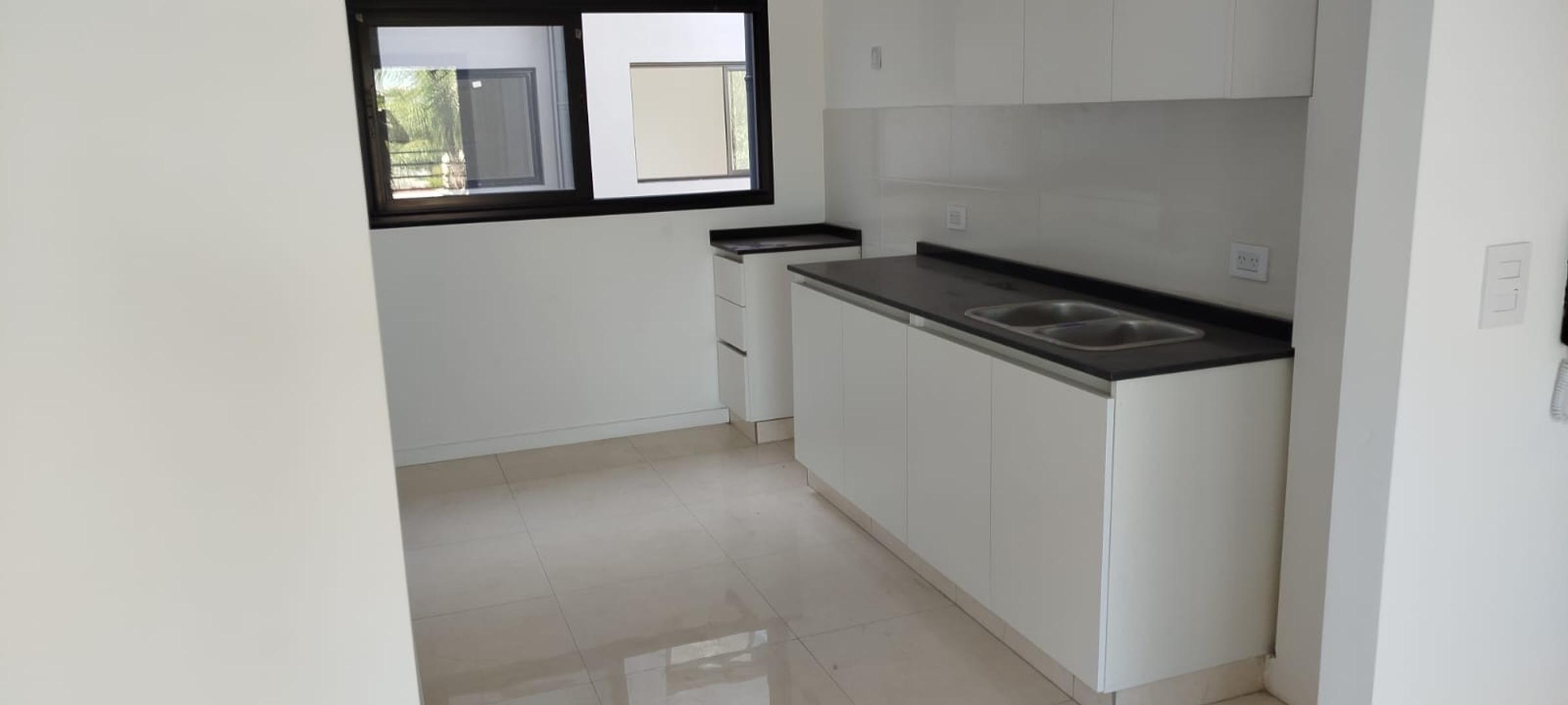 Departamento 3 ambientes con 1 baño