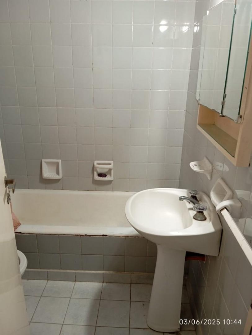 DEPARTAMENTO 1 AMBIENTE - CORRIENTES 2200