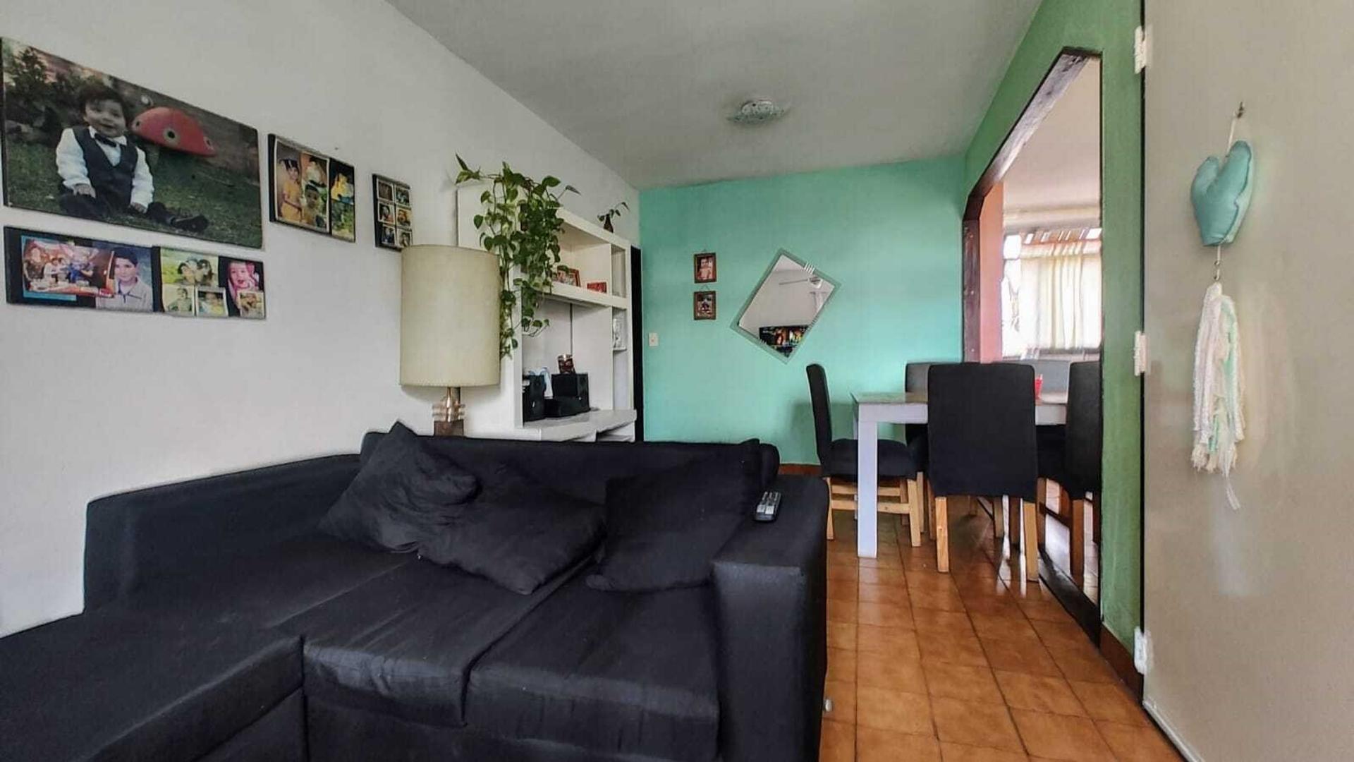 Departamento 4 ambientes con 2 baños