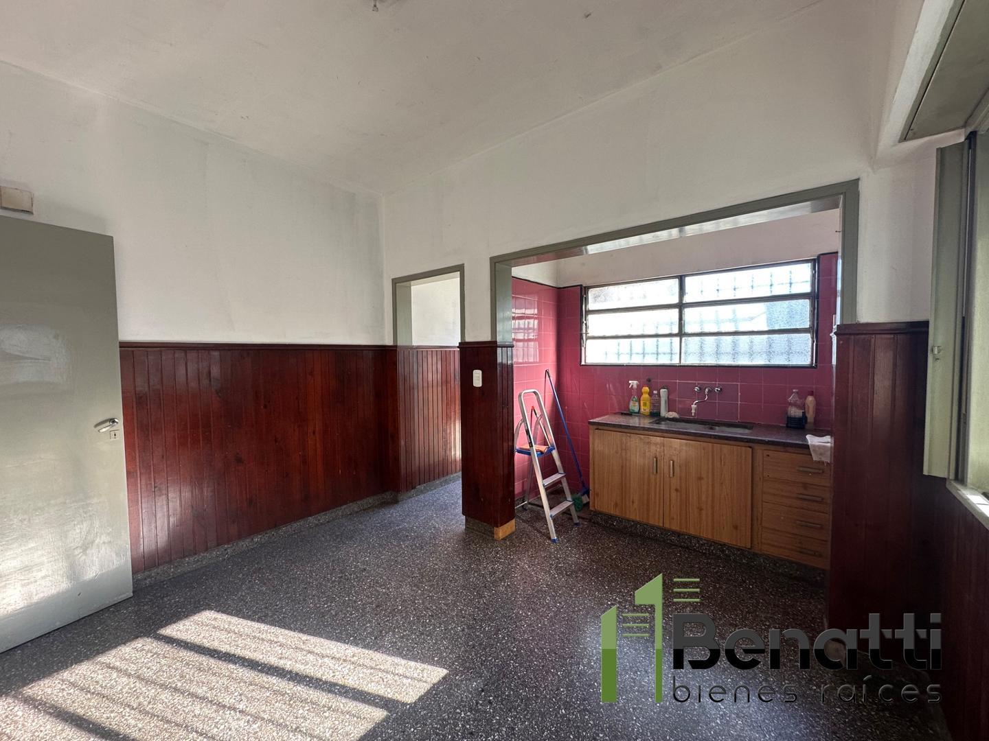 Depto Tipo Casa en Alquiler con 2 cocheras