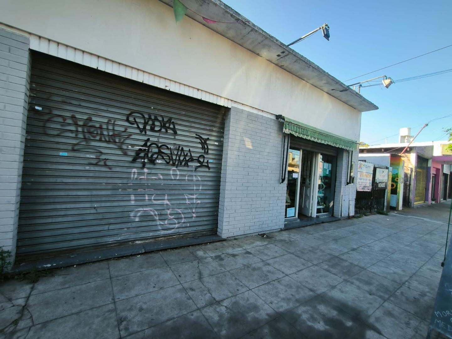 Av. Primera Junta 1030