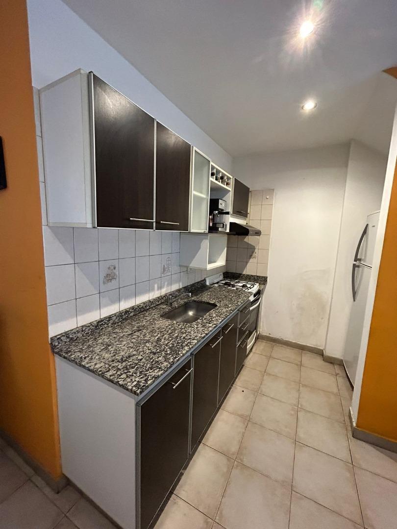 Depto Tipo Casa 2 ambientes con 1 baño