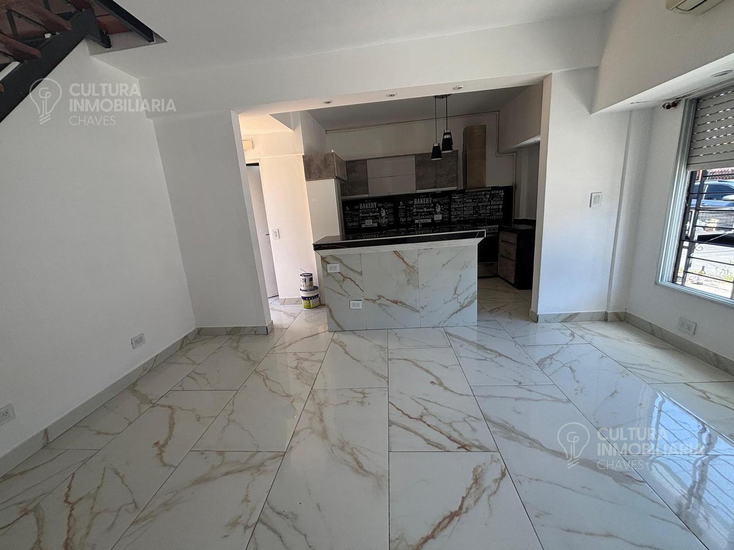 Depto Tipo Casa 3 ambientes con 2 baños