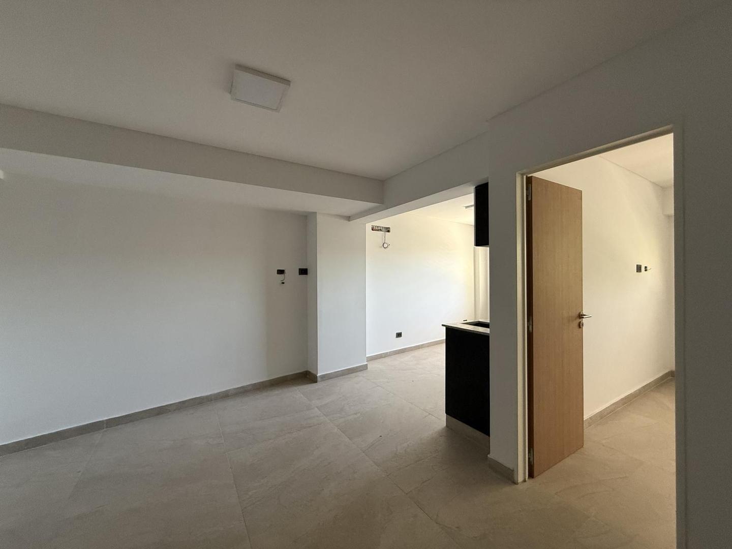 Oficina 2 ambientes con 1 baño