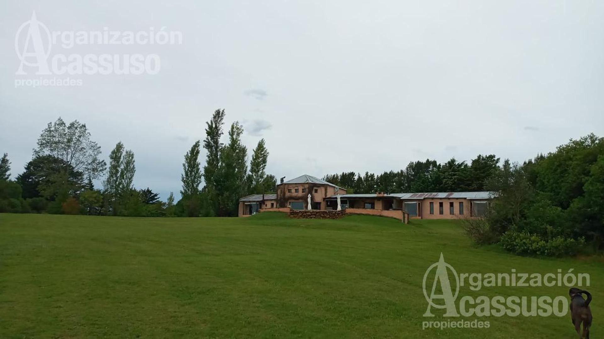 Chacra - Sobre la Laguna del sauce - 5 dormitorios