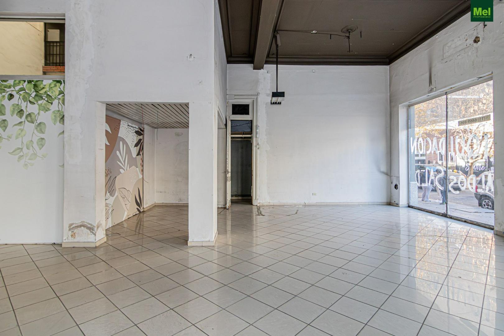 Local en esquina | terreno propio | Alquiler, Villa Urquiza
