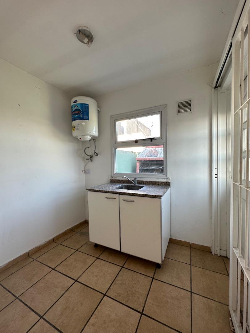 VENTA DEPARTAMENTO MERLO 2 AMB CON COCHERA