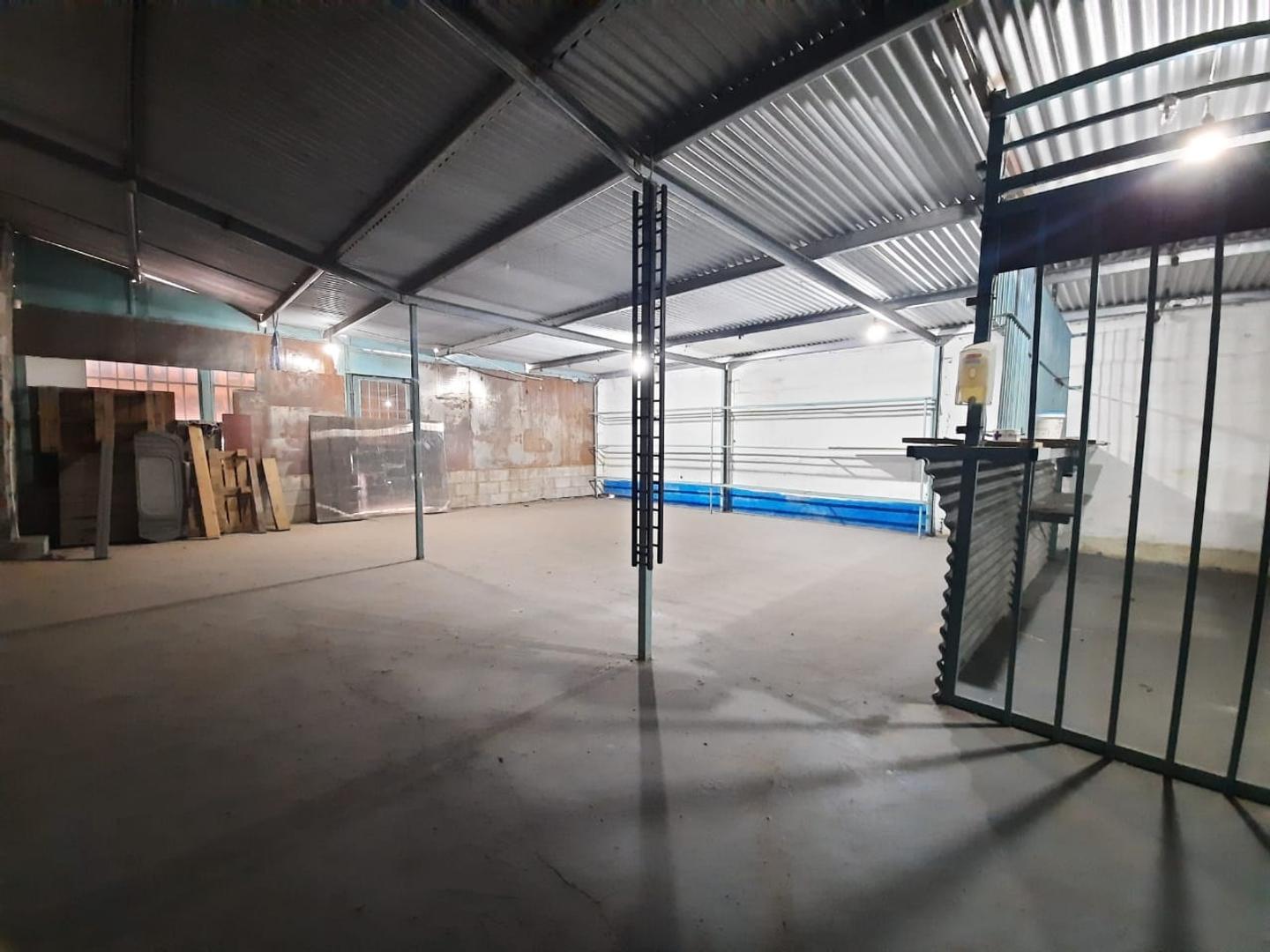 IMPECABLE Galpon en Polo Industrial