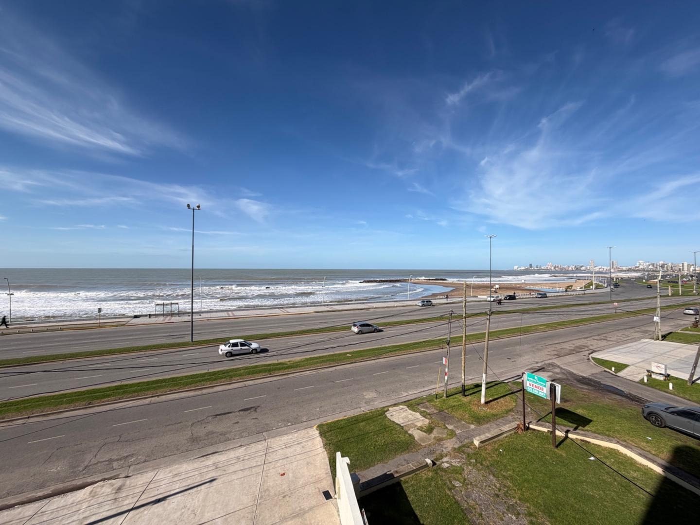 Felix U Camet 1217 , Piso 2