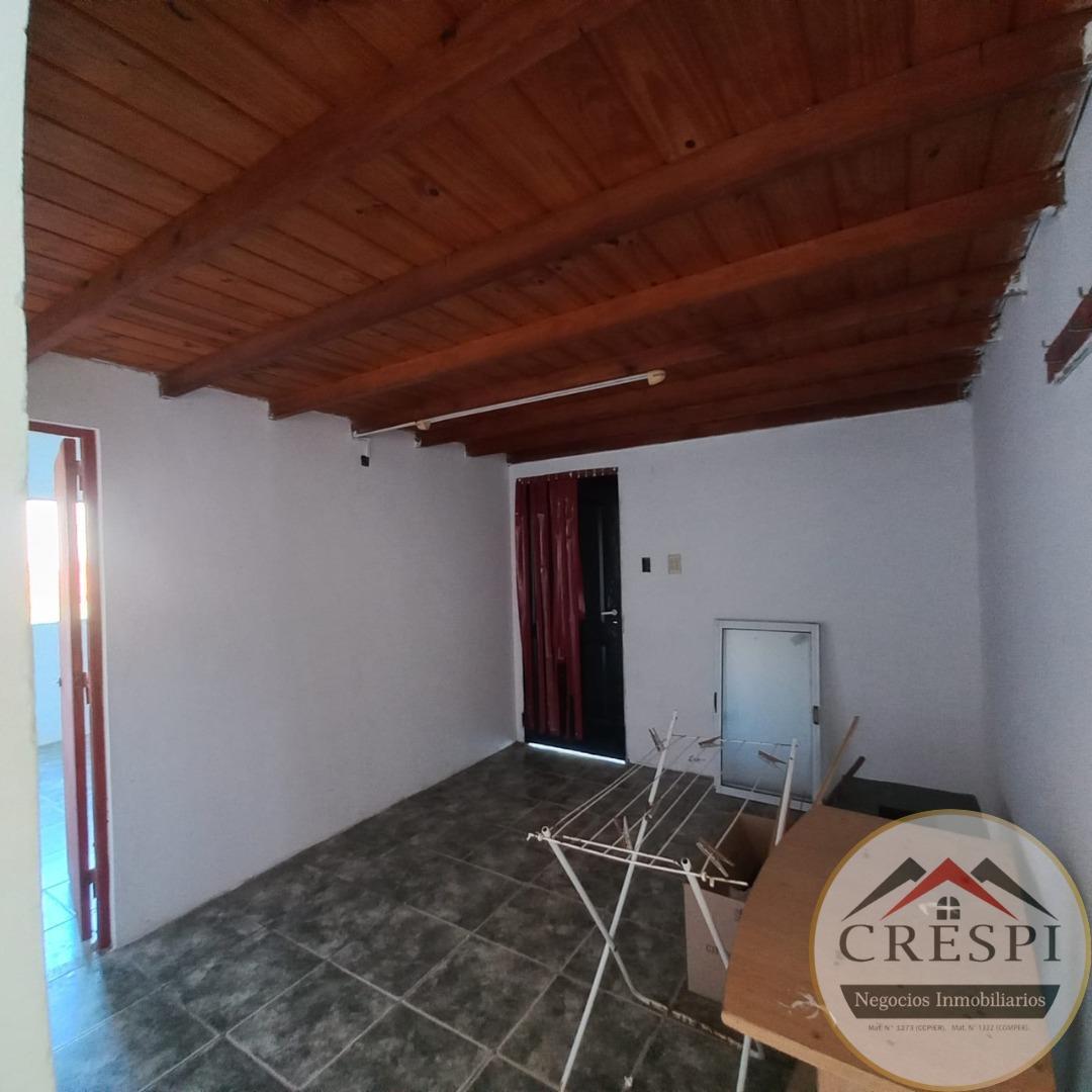 Casa 3 ambientes con 1 baño